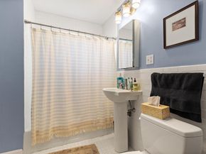 47 Park Ave Ext, Arlington MA 02474