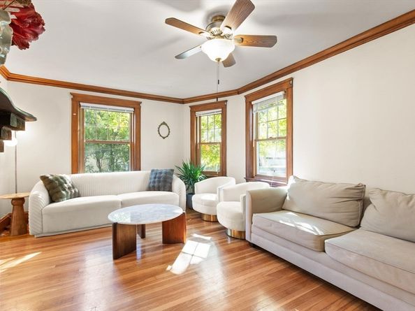 47 Park Ave Ext, Arlington MA 02474