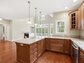 17 Hannah Brook Waye 9, Marshfield MA 02050