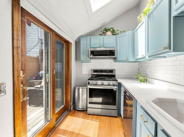 223 Bolton St, Boston MA 02127