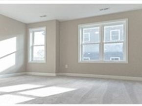 54 Richards St 54, Worcester MA 01603