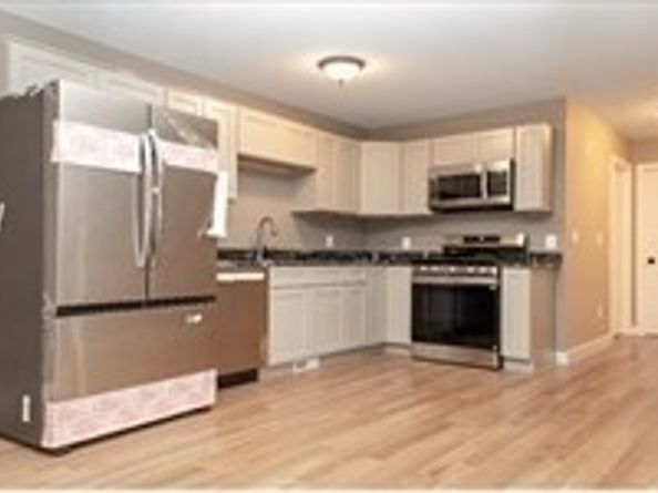54 Richards St 54, Worcester MA 01603