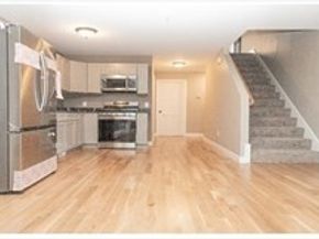 54 Richards St 54, Worcester MA 01603