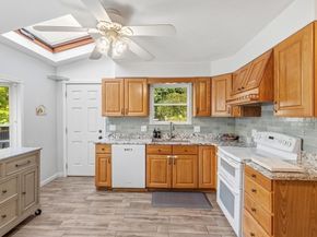 29 Woodlawn St, Lynn MA 01904
