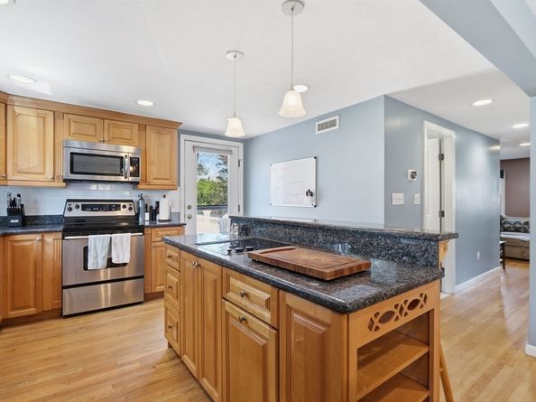 646 Lynn Fells Pkwy, Melrose MA 02176