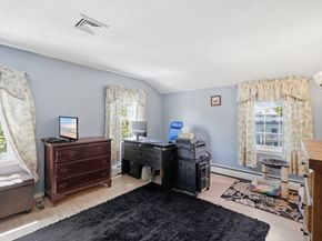 646 Lynn Fells Pkwy, Melrose MA 02176