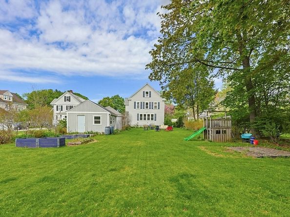 24 Riverside Pl, Walpole MA 02081
