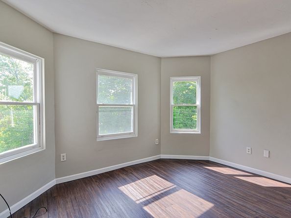 28 Prescott St, Leominster MA 01453