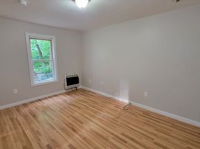 28 Prescott St, Leominster MA 01453