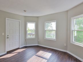 28 Prescott St, Leominster MA 01453