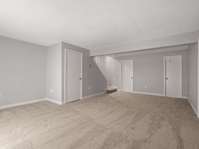 85 Victoria Heights 85, Boston MA 02136