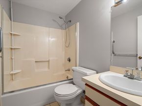 85 Victoria Heights 85, Boston MA 02136