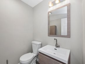 1175 Chestnut Street 12, Newton MA 02464