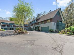1175 Chestnut Street 12, Newton MA 02464