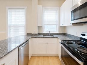 19 Palmer St, Salem MA 01970