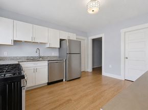 15 Stanton St, Worcester MA 01605