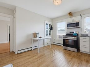 15 Stanton St, Worcester MA 01605