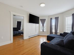 15 Stanton St, Worcester MA 01605