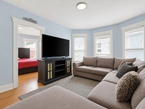 15 Stanton St, Worcester MA 01605
