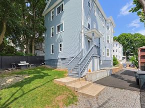 15 Stanton St, Worcester MA 01605