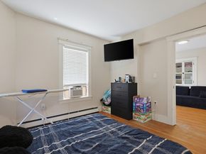 15 Stanton St, Worcester MA 01605