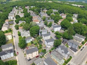 15 Stanton St, Worcester MA 01605