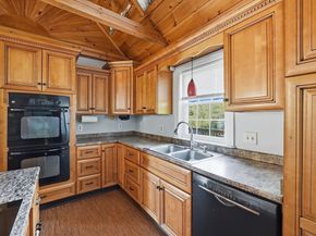 11 Glover St, Southbridge MA 01550