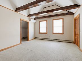 11 Glover St, Southbridge MA 01550