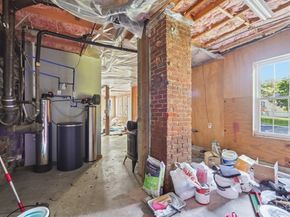 11 Glover St, Southbridge MA 01550