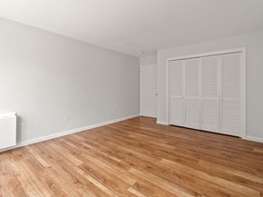 20 Hammond Pond 302, Newton MA 02459
