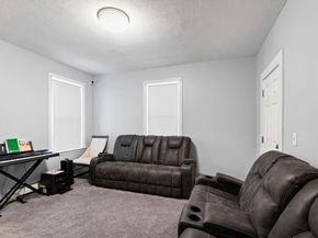 33 Warren St, Peabody MA 01960