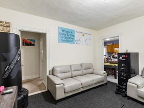 33 Warren St, Peabody MA 01960