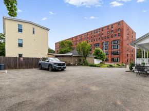 33 Warren St, Peabody MA 01960