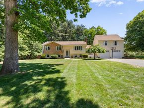 12 Albion Road, Billerica MA 01821