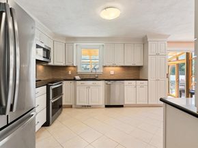12 Albion Road, Billerica MA 01821