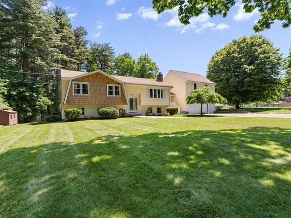 12 Albion Road, Billerica MA 01821
