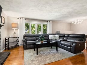 12 Albion Road, Billerica MA 01821