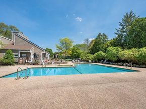 439 Dedham St C, Newton MA 02459
