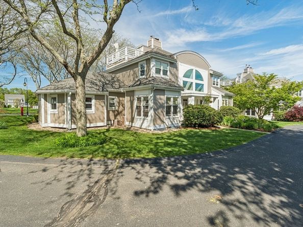 8 Oakmont Drive 8, Wareham MA 02532