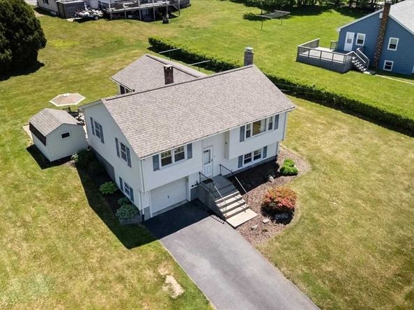 77 Marc Ave, Southbridge MA 01550