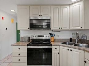 77 Marc Ave, Southbridge MA 01550