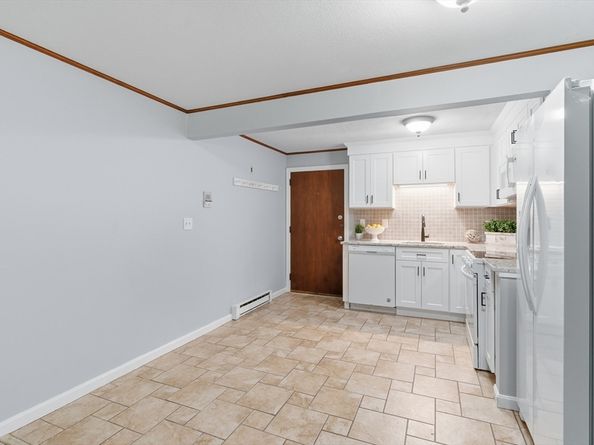 39 Pleasant Street A6, Northborough MA 01532