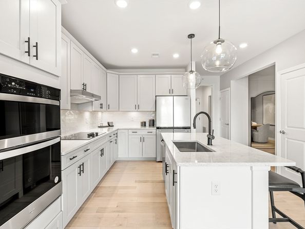 30 Coppersmith Way 410, Canton MA 02021