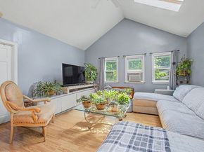 178-180 Brookside Pkwy, Medford MA 02155