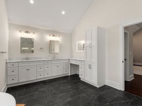 8 Charles St, North Reading MA 01864