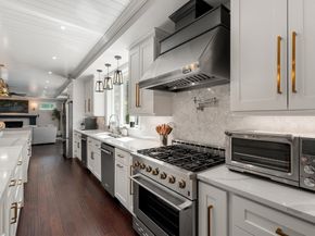 8 Charles St, North Reading MA 01864