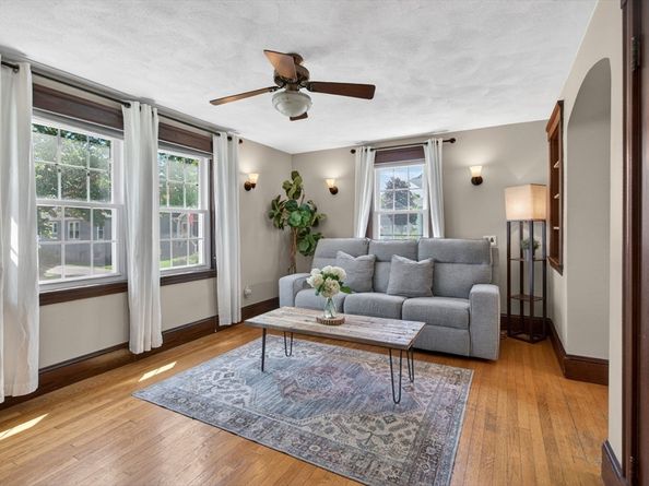 25 Pleasant St., Saugus MA 01906