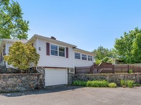 66 Overlook Rd, Marblehead MA 01945