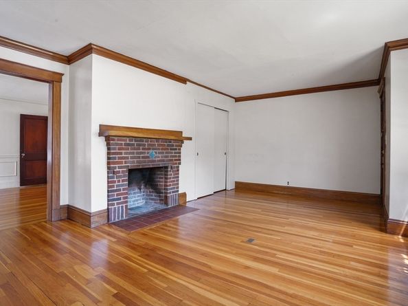 379-381 Newtonville Ave, Newton MA 02460