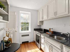 16 Ware Street 31, Cambridge MA 02138